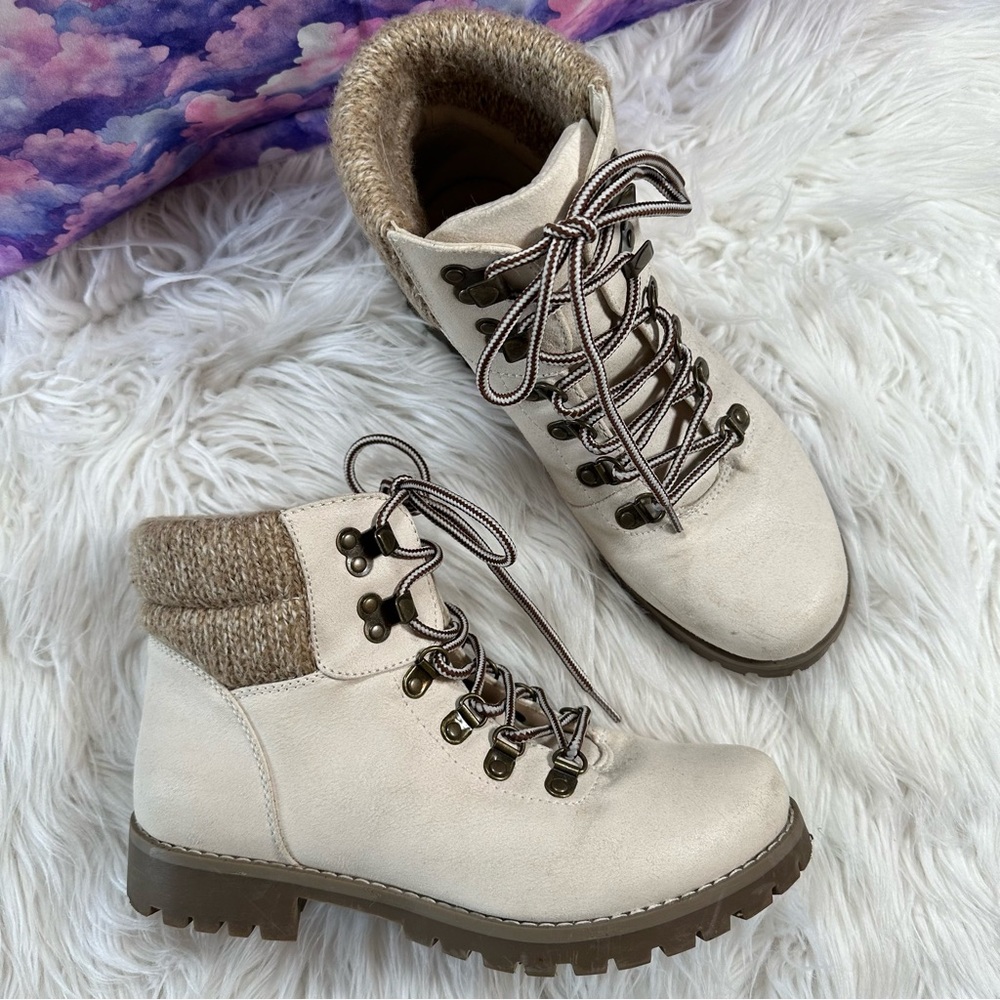 Cliffs by White Mountain • Pathfield Knit Collar Lace Up Boot
